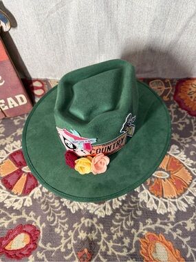 Women’s Green Wide-Brim Felt Fedora Hat with Floral Accents